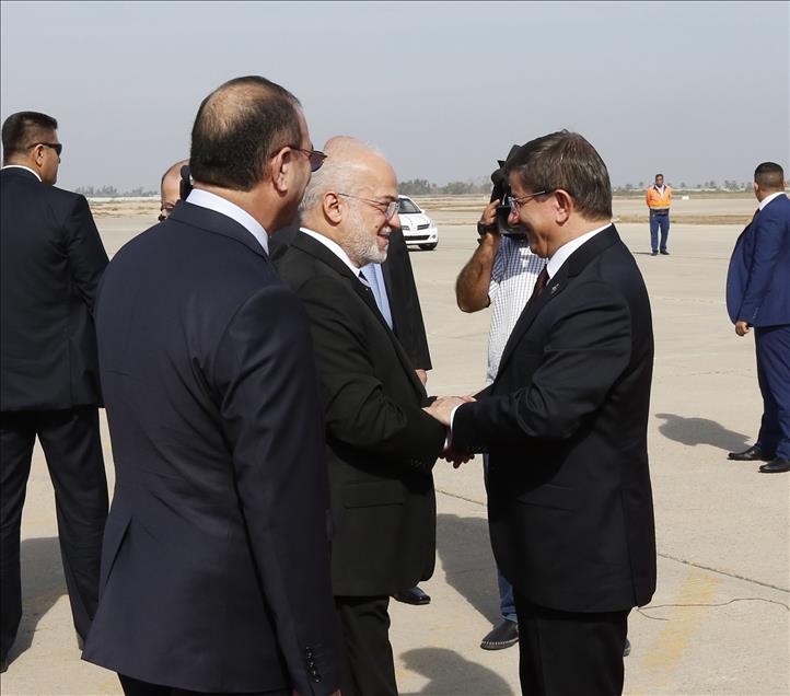 Başbakan Davutoğlu Irak'a geldi