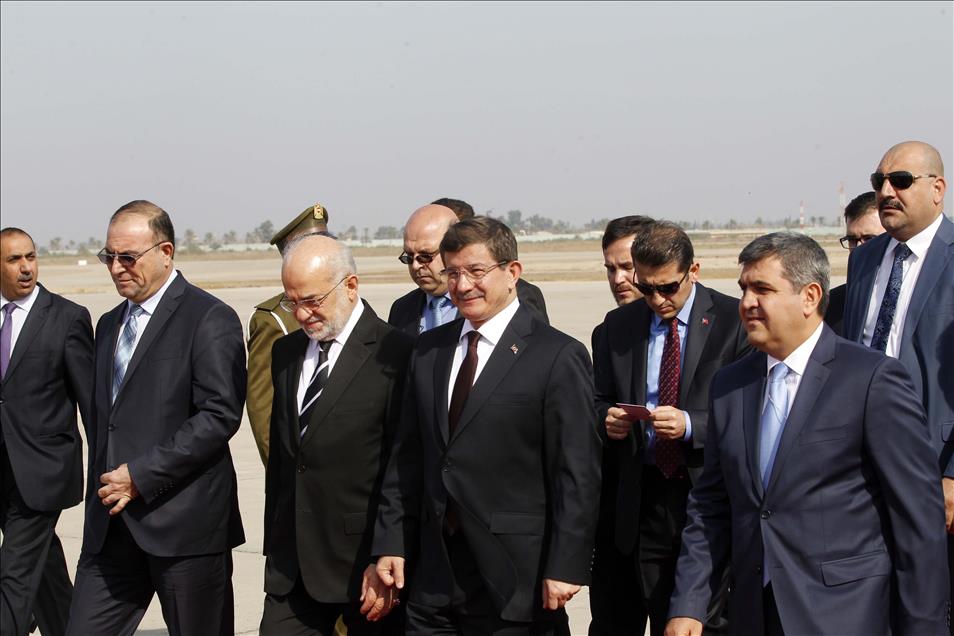 Başbakan Davutoğlu Irak'a geldi