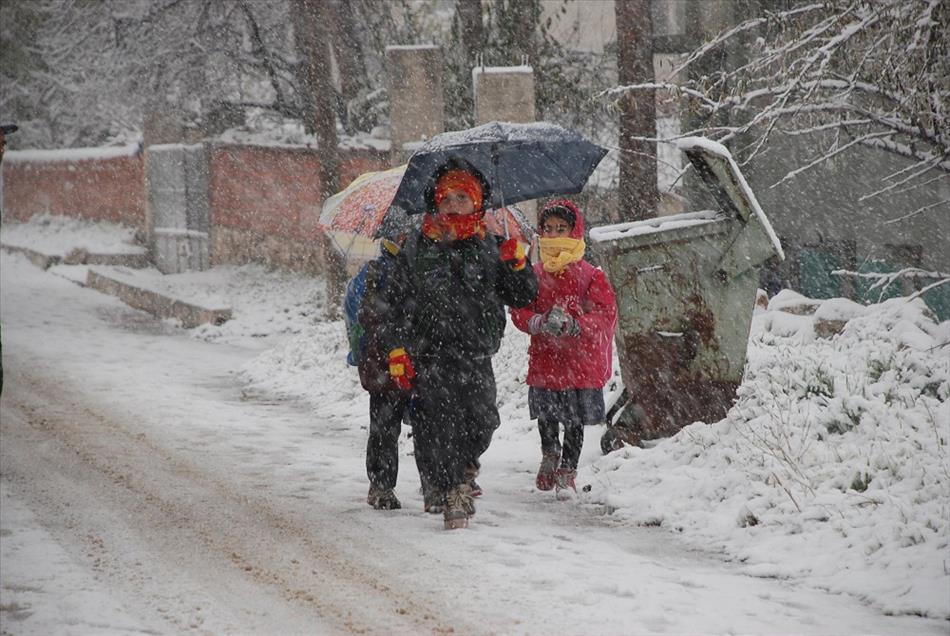 Burdur'a mevsimin ilk karı yağdı