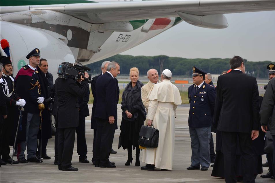 Papa Franciscus'un Türkiye yolculuğu başladı