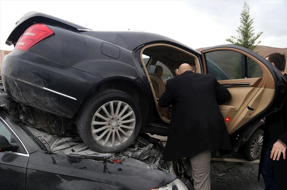 MHP Genel Başkanı Bahçeli'nin konvoyunda kaza