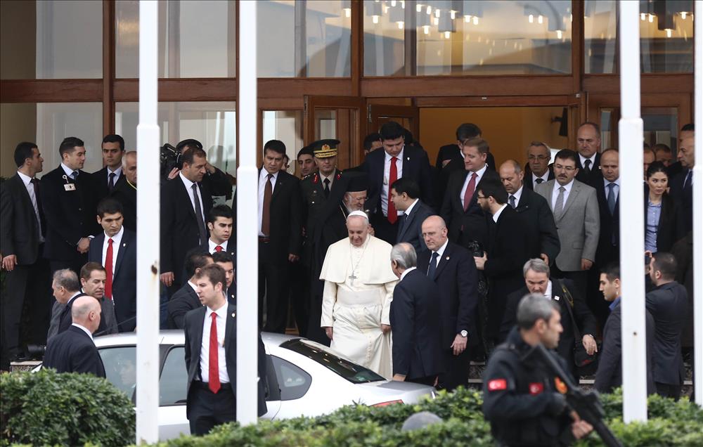 Papa Franciscus, İstanbul'a geldi