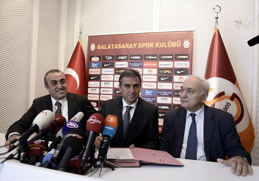 Galatasaray teknik direktörü Hamza Hamzaoğlu 
