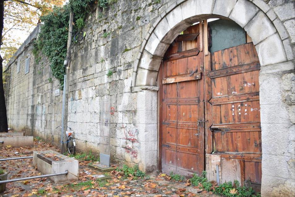 Old houses a monument of culture, relics of the old Tirana