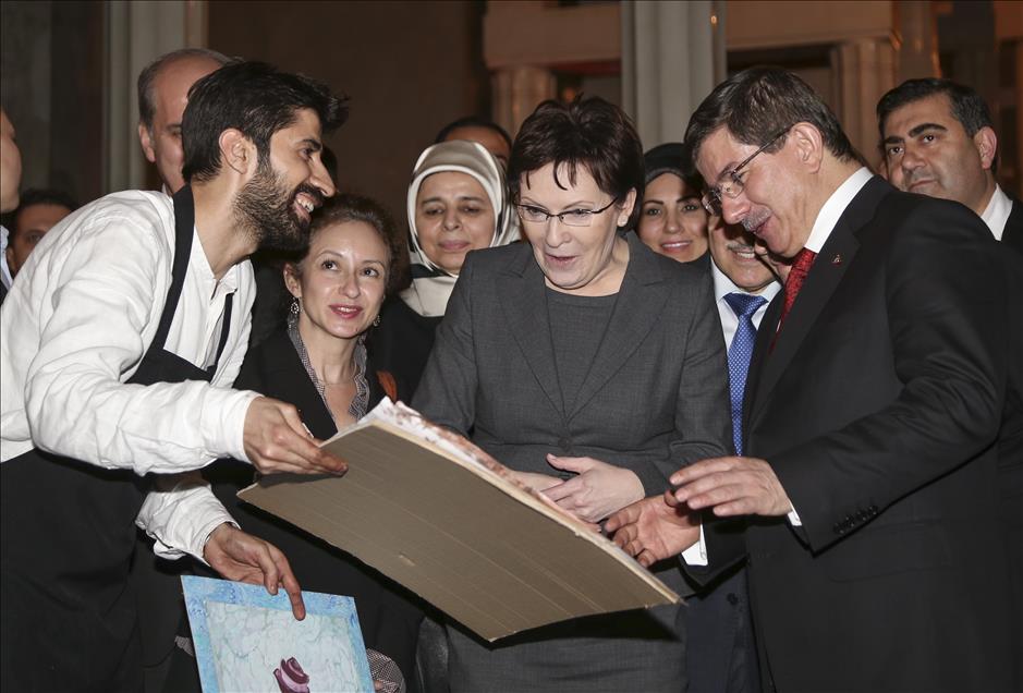 Başbakan Davutoğlu Polonya'da