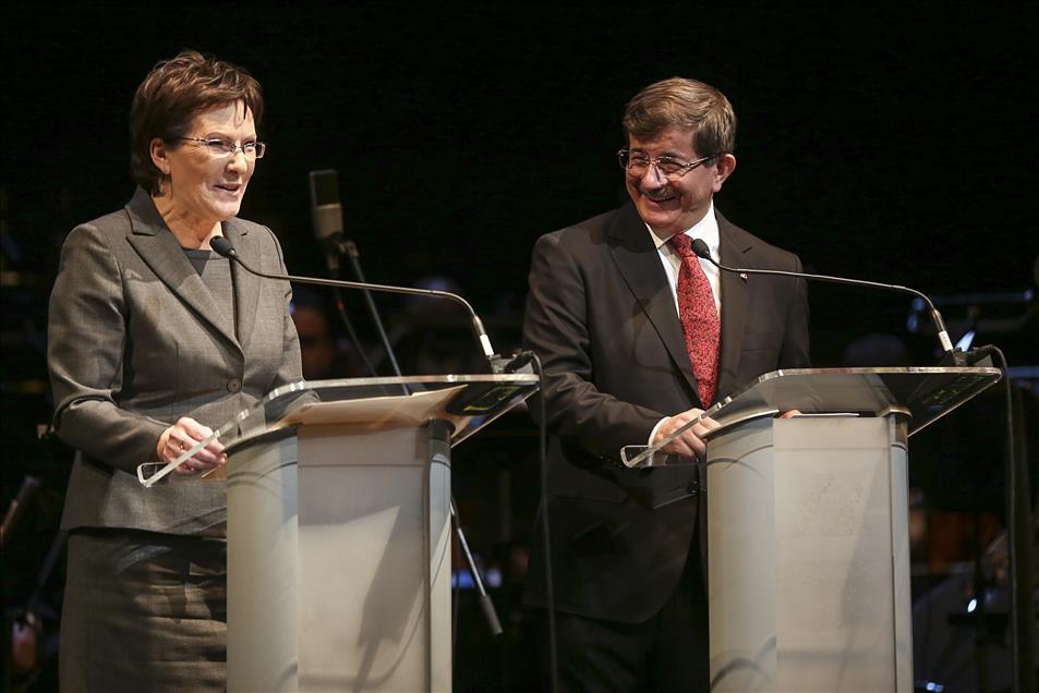 Başbakan Ahmet Davutoğlu Polonya'da