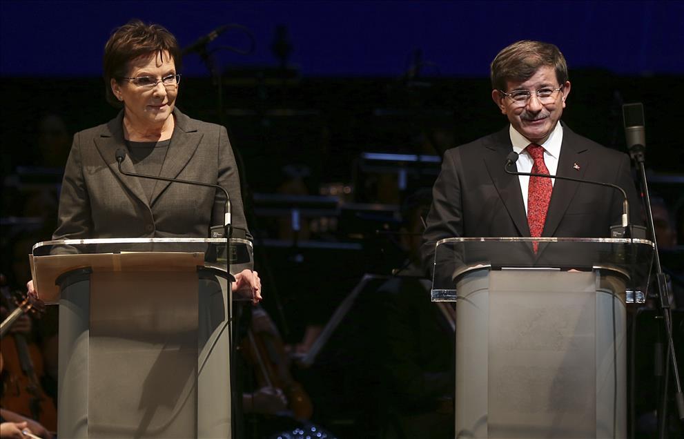 Başbakan Ahmet Davutoğlu Polonya'da