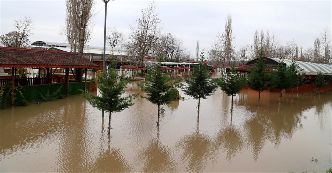 Edirne'deki nehirlerin debileri yeniden yükselişi devam ediyor