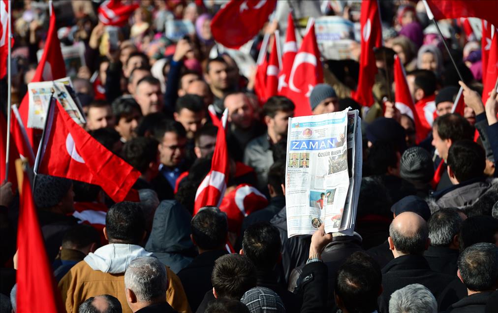Başkentte bir grup, Ankara Adliyesi önünde toplandı