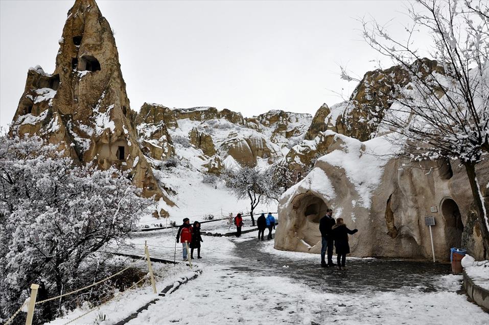 Kapadokya'da kar yağışı