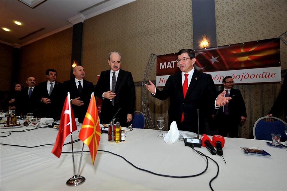 Başbakan Davutoğlu Makedonya'da