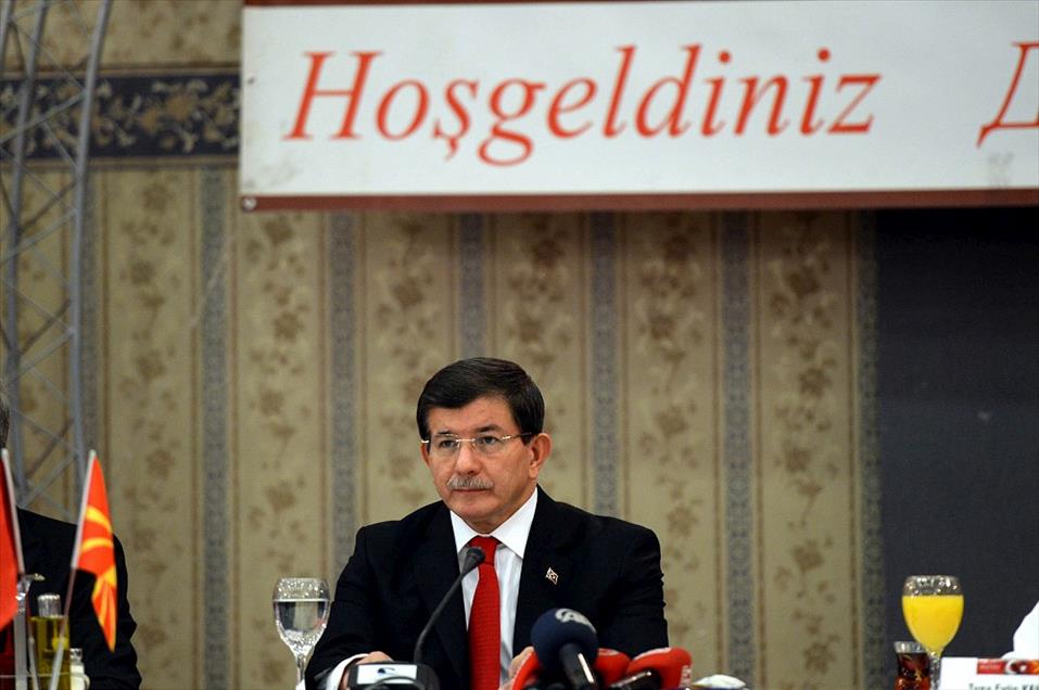 Başbakan Davutoğlu Makedonya'da