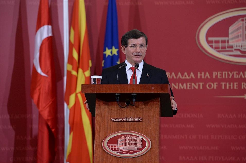 Başbakan Davutoğlu Makedonya'da