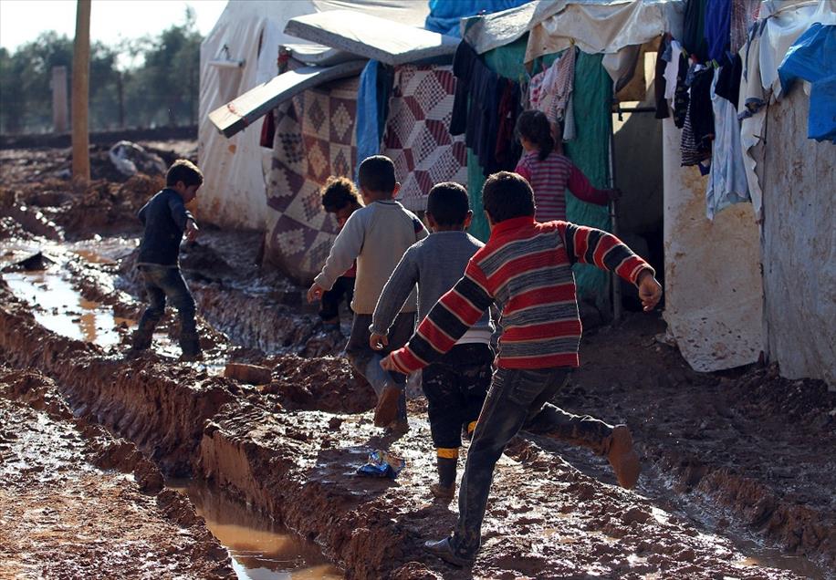 Suriye'deki çadır kentlerde "yaşam şavaşı"