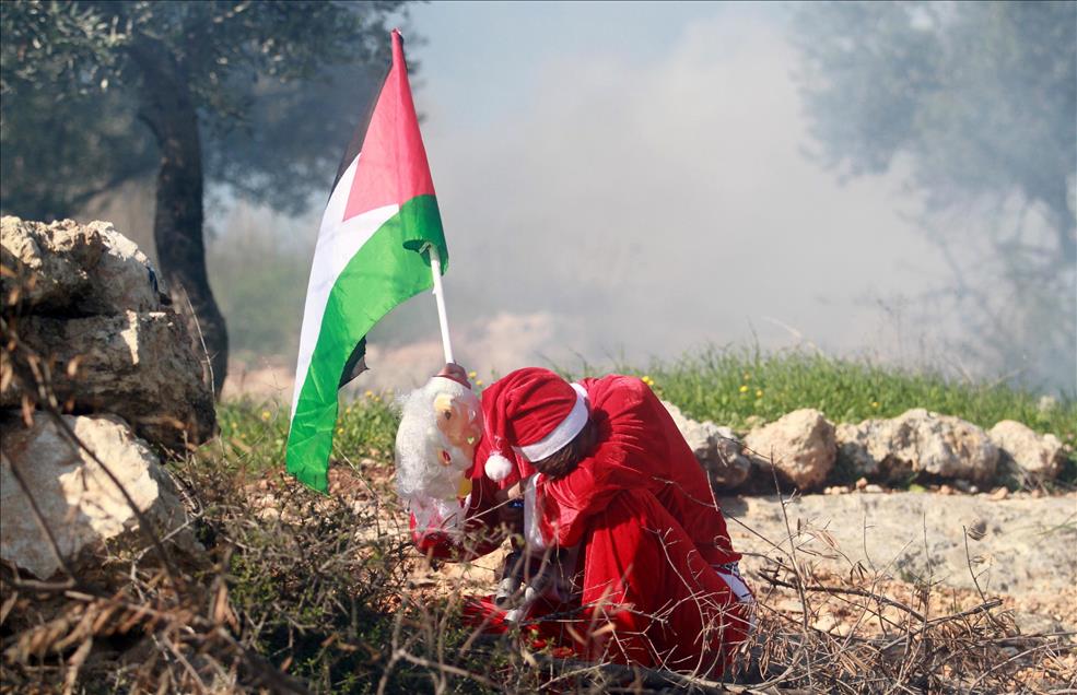 Clashes between Israeli security and Palestinians in Ramallah