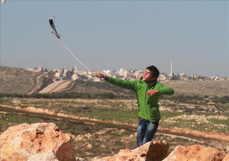 Clashes between Israeli security and Palestinians in Ramallah