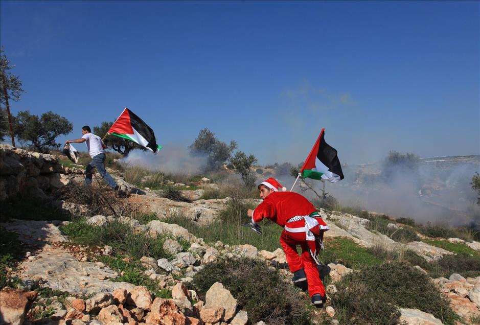 Clashes between Israeli security and Palestinians in Ramallah
