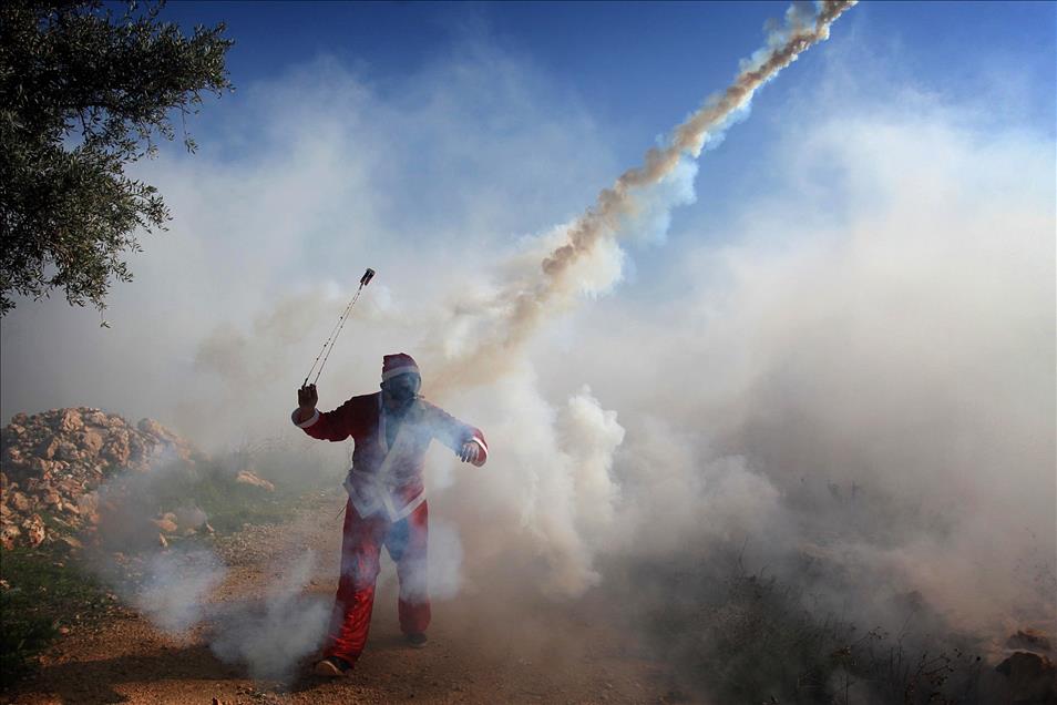 Clashes between Israeli security and Palestinians in Ramallah