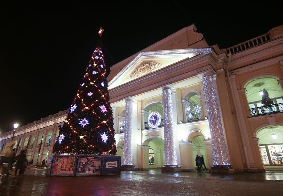 New year preparations in Saint-Petersburg