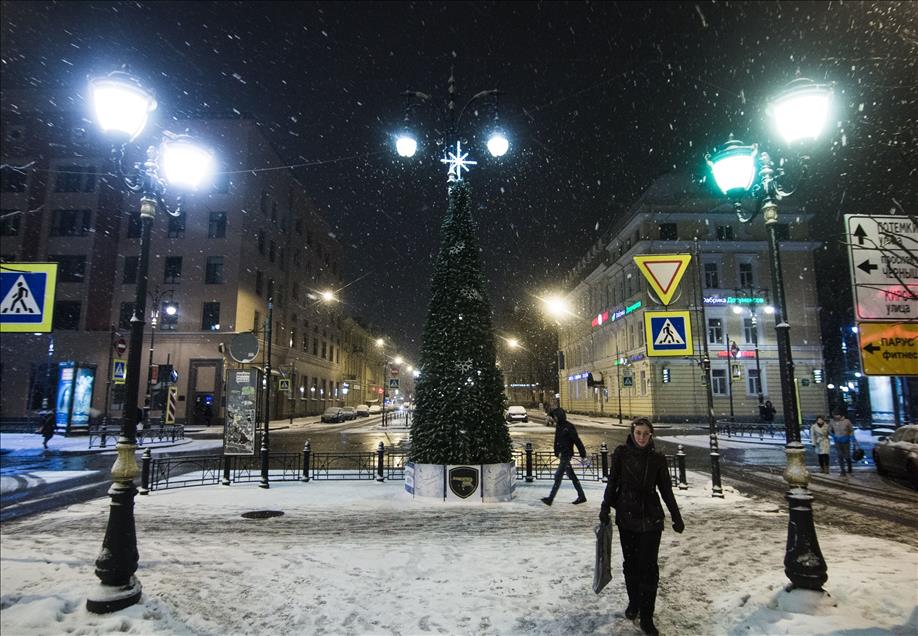 New year preparations in Saint-Petersburg