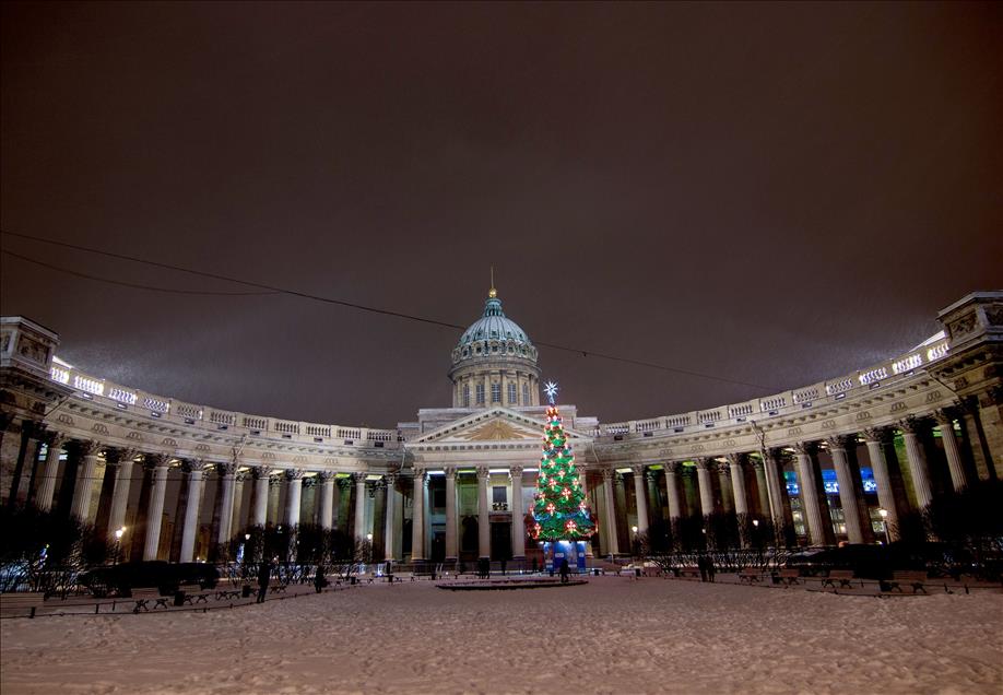 New year preparations in Saint-Petersburg