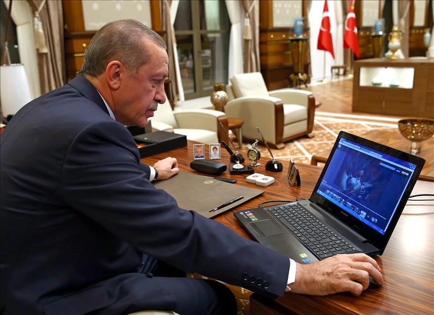 Cumhurbaşkanı Erdoğan, AA'nın "Yılın Fotoğrafı" oylamasına katıldı