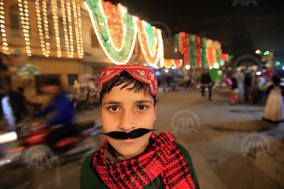 Muslims around the world celebrate Mawlid al Nabi Festive atmosphere