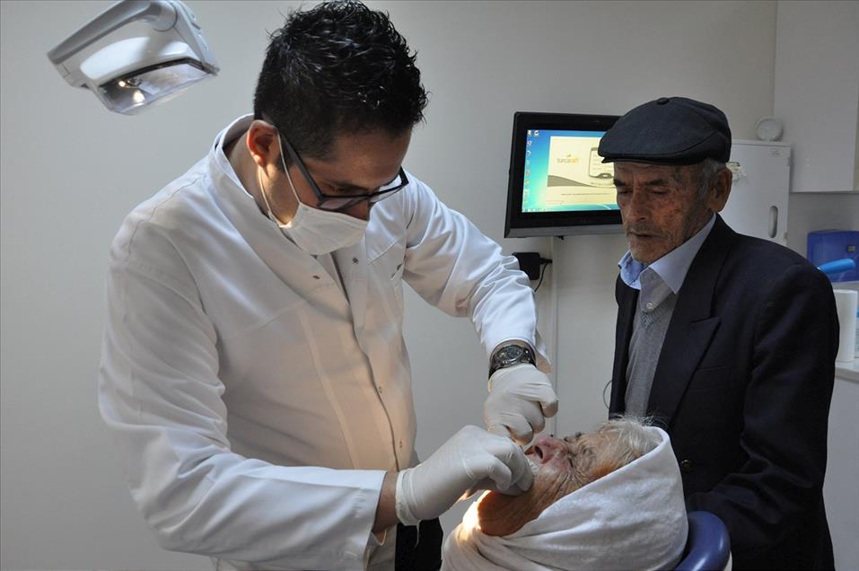 ''Çocuğum sağ olsaydı da dişsiz gezseydim''
