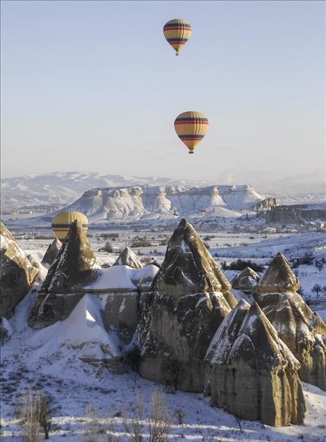 Kapadokya'da sıfırın altında balon turu