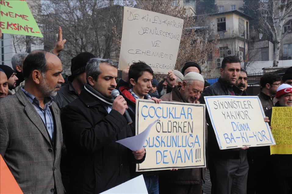 Charlie Hebdo karikatürlerinin yayınlanmasına tepki