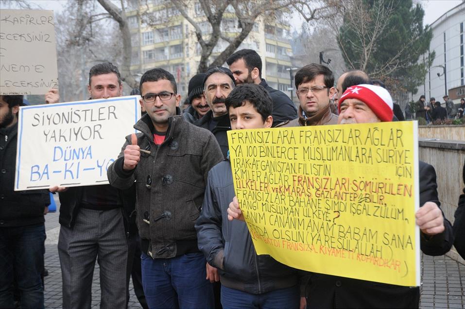 Charlie Hebdo karikatürlerinin yayınlanmasına tepki