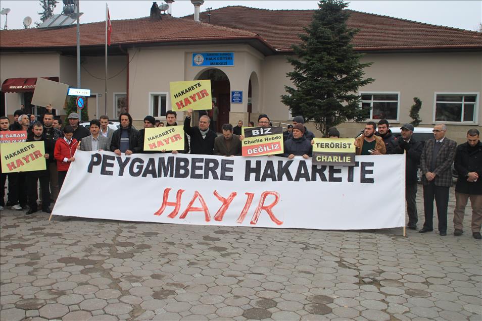 Charlie Hebdo karikatürlerinin yayınlanmasına tepki