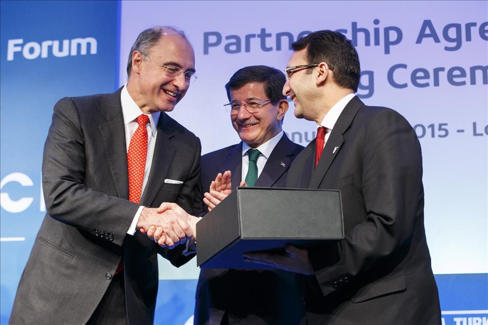 Başbakan Ahmet Davutoğlu, İngiltere'de