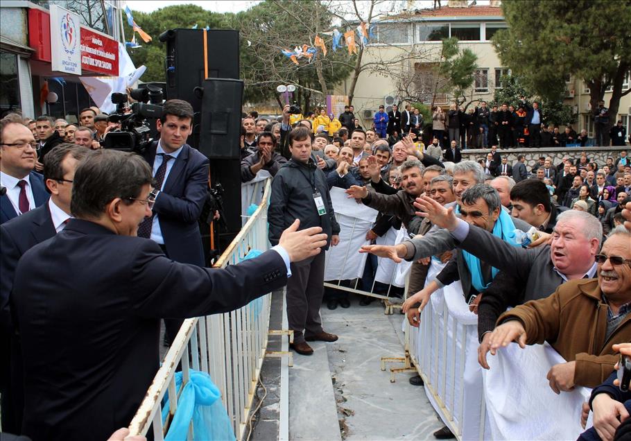 Başbakan Ahmet Davutoğlu, Manisa'da
