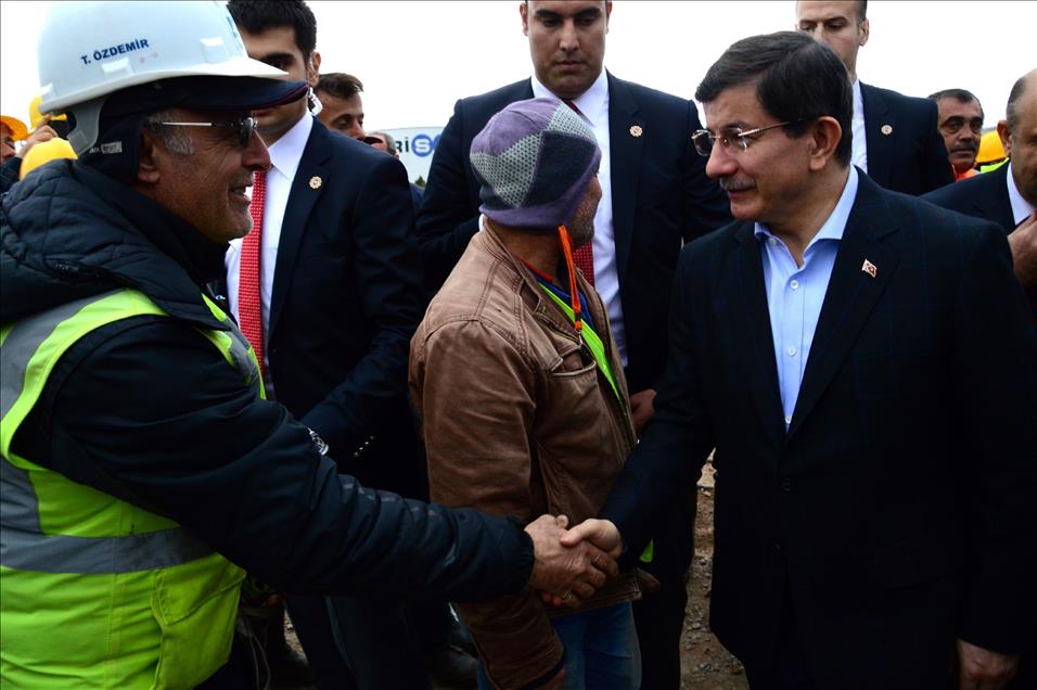 Başbakan Davutoğlu, Kocaeli'ne geldi
