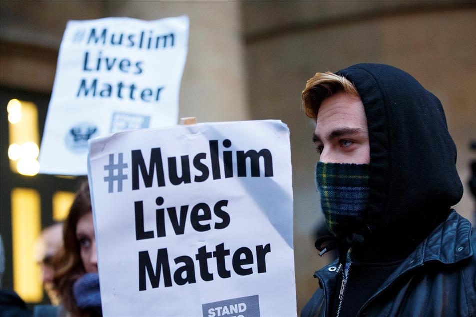 Londra'da BBC önünde protesto