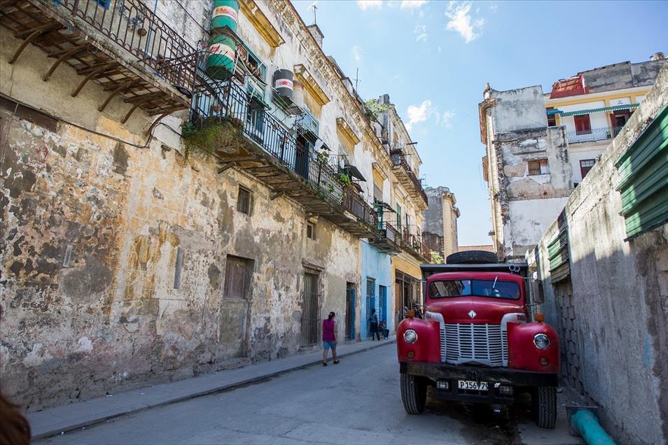 "Değişmeden görelim" diyenler Havana'ya geliyor