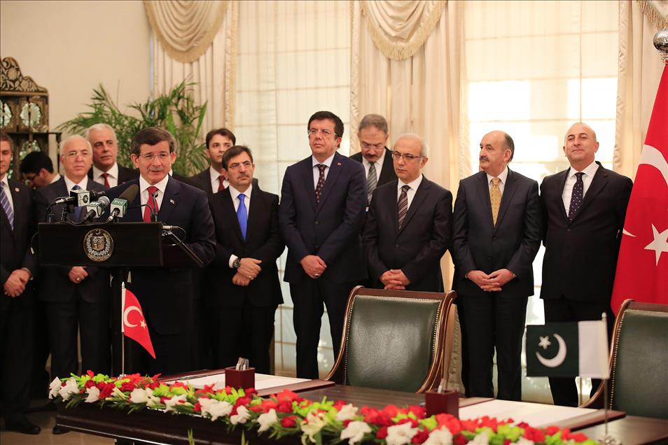 Başbakan Ahmet Davutoğlu Pakistan'da 