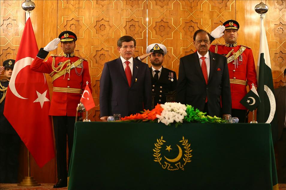 Başbakan Ahmet Davutoğlu Pakistan'da