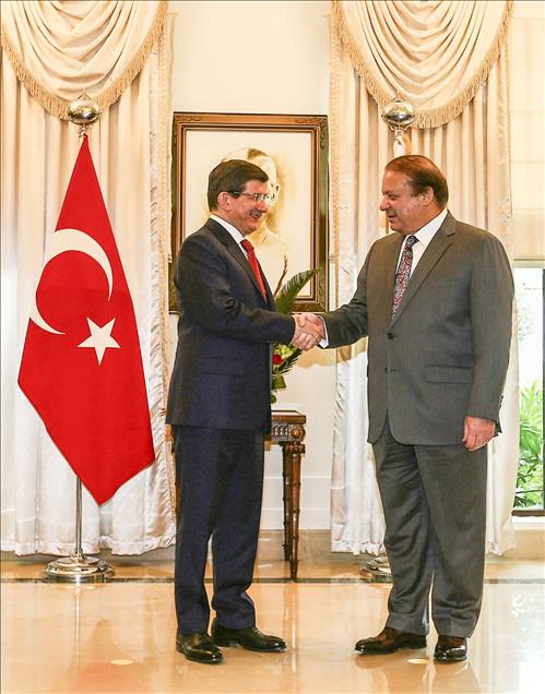 Başbakan Davutoğlu Pakistan'da