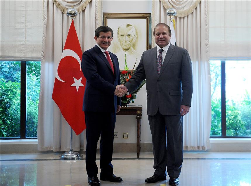 Başbakan Davutoğlu Pakistan'da