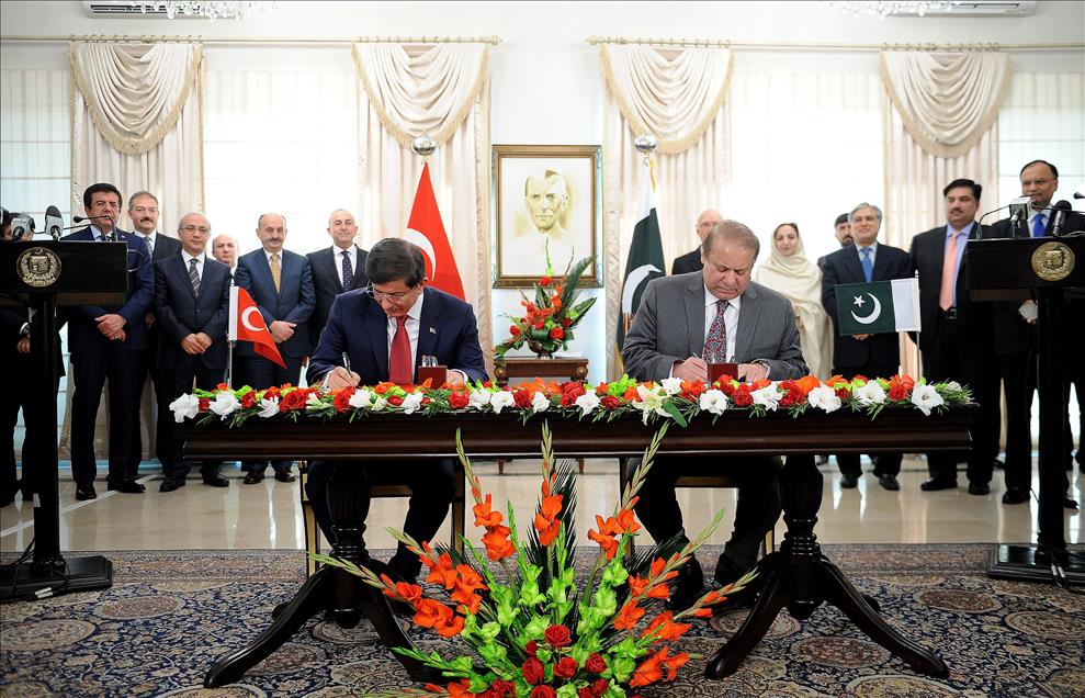 Başbakan Ahmet Davutoğlu Pakistan'da 