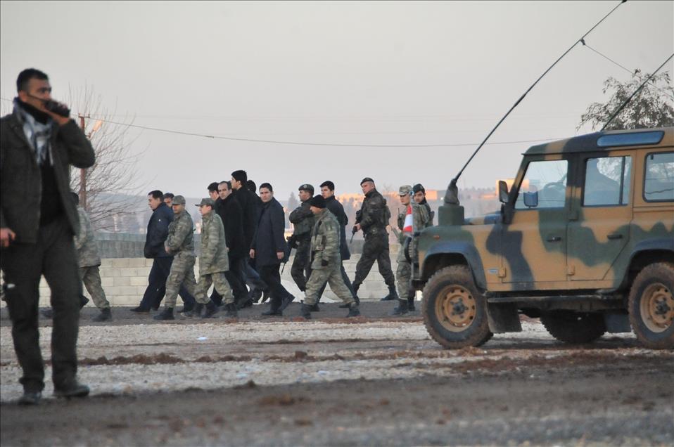 Turkish Army launches ground operation to evacuate soldiers guarding Tomb of Suleyman Shah