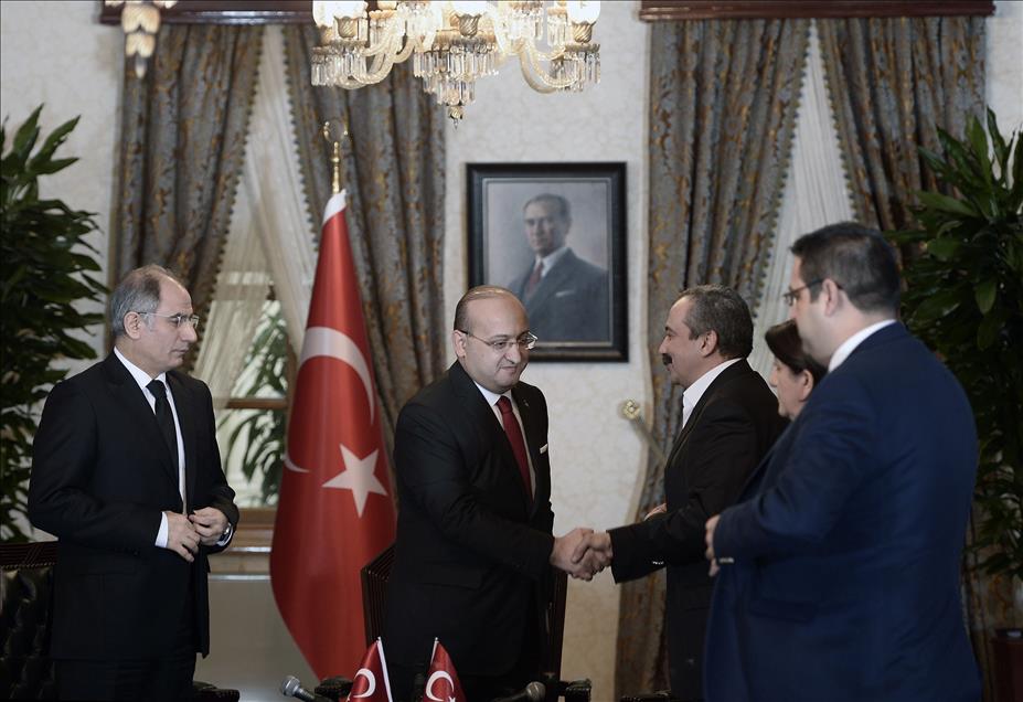 Başbakan Yardımcısı Yalçın Akdoğan