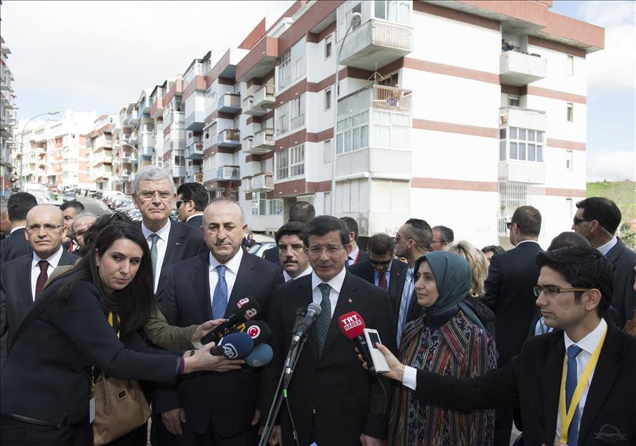 Başbakan Ahmet Davutoğlu Portekiz’de 