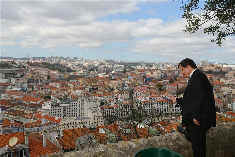 Başbakan Ahmet Davutoğlu Portekiz’de