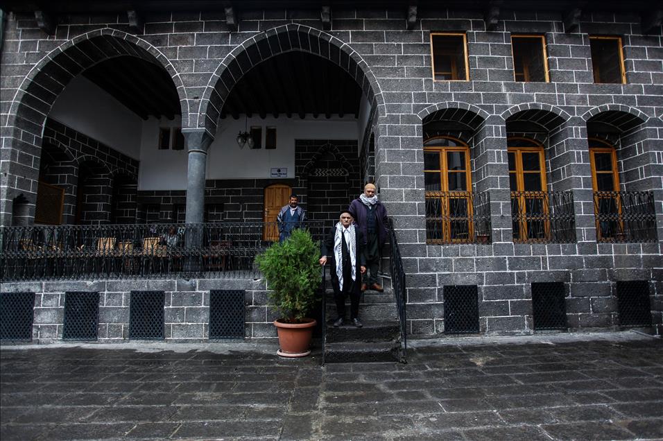 Kürt edebiyatının 5 bin yıllık taşıyıcıları: Dengbejler