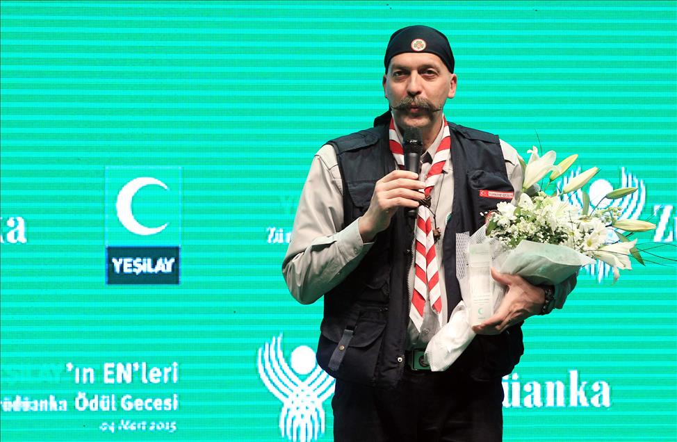 Zümrüdüanka "Yeşilay Enleri 2015" ödül töreni