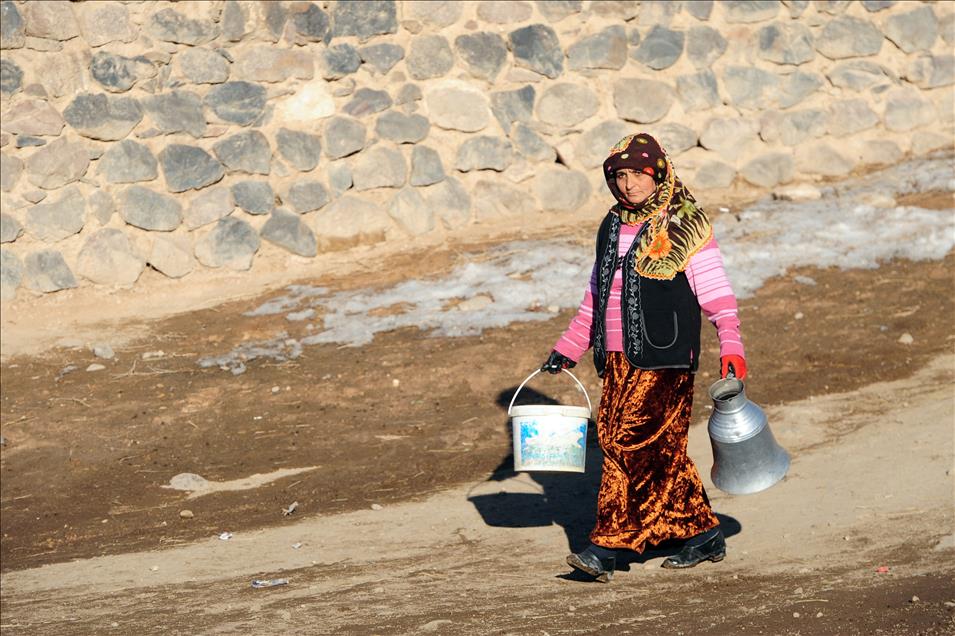 Doğu ve Güneydoğu'nun zor zanaatı kadın olmak
