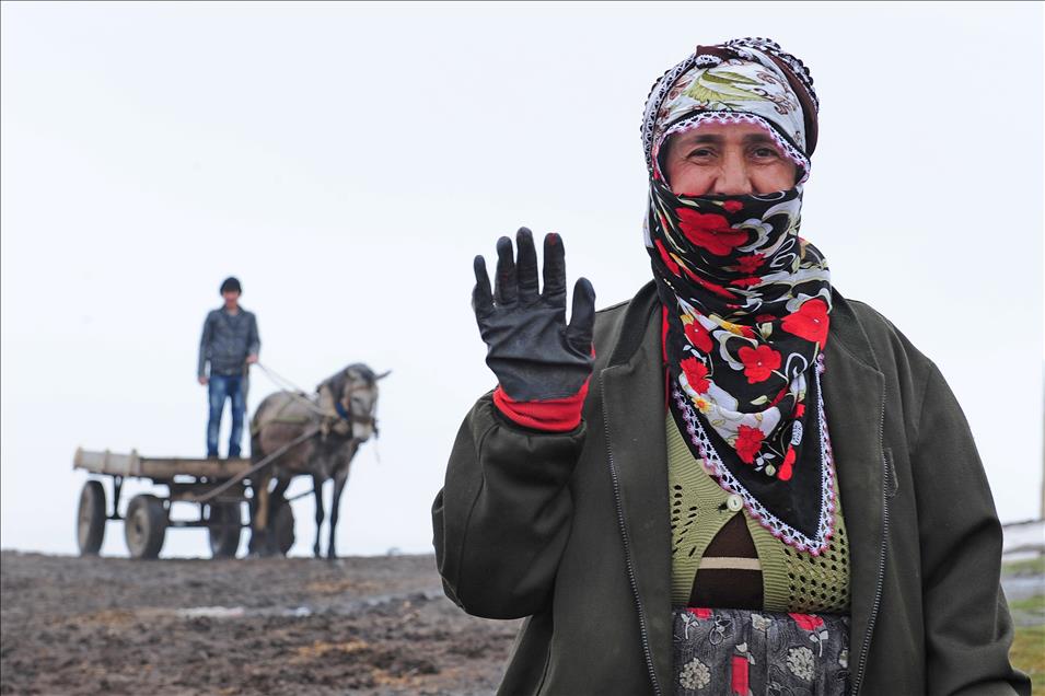 Doğu ve Güneydoğu'nun zor zanaatı kadın olmak